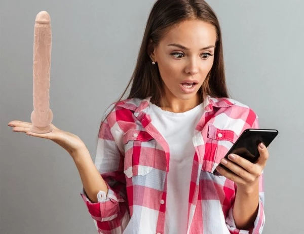 How to choose the right size dildo for a girl